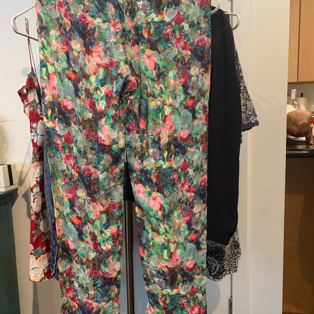 New Floral print, stretch waist, silk pants